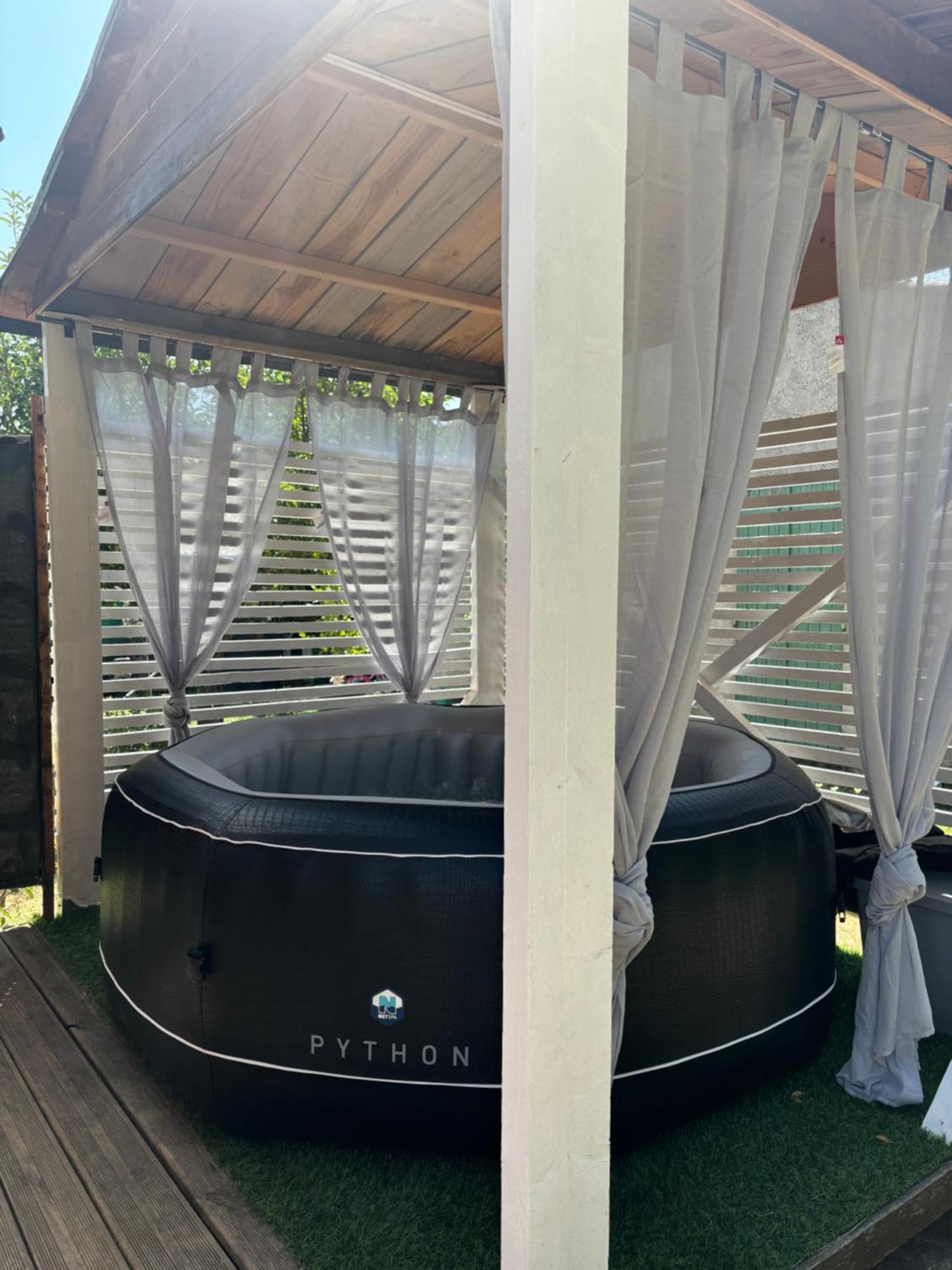 Le Chalet Pignantais Avec Option Jacuzzi Pignans Exterior photo